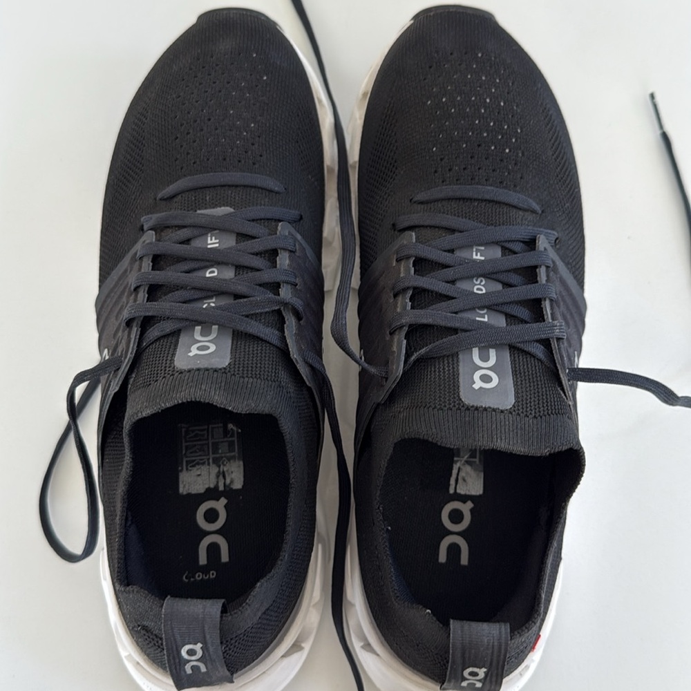 ON Running Cloudswift Trainers Sneakers Women’s Size 10.5 Black White Color - Picture 12 of 14